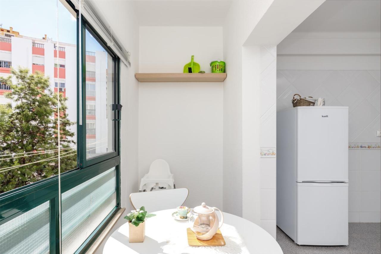 Breeze Beach House Сетубал Екстер'єр фото