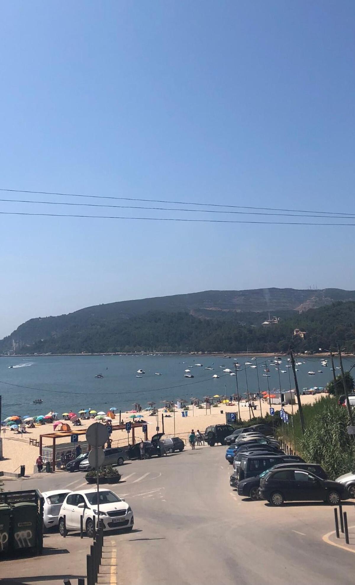 Breeze Beach House Сетубал Екстер'єр фото